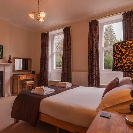 Powe House 4* 波廷斯凯尔